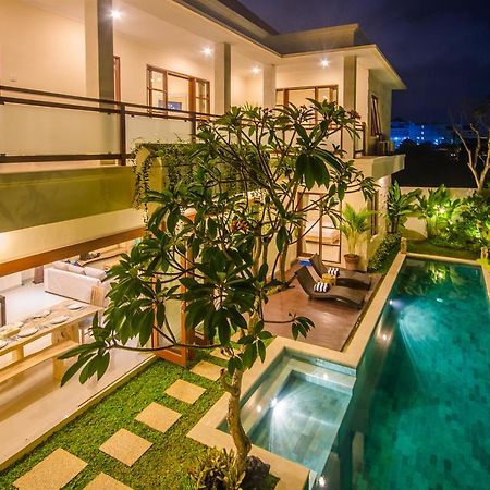 Villa Tepi Sungai Legian  Ruang foto