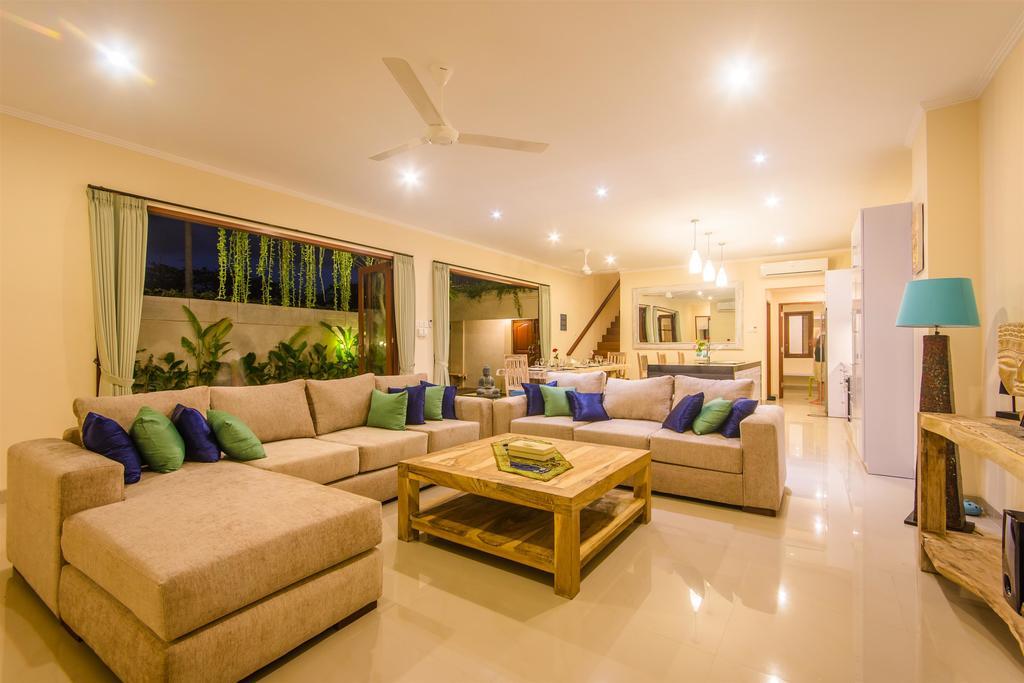 Villa Tepi Sungai Legian  Ruang foto